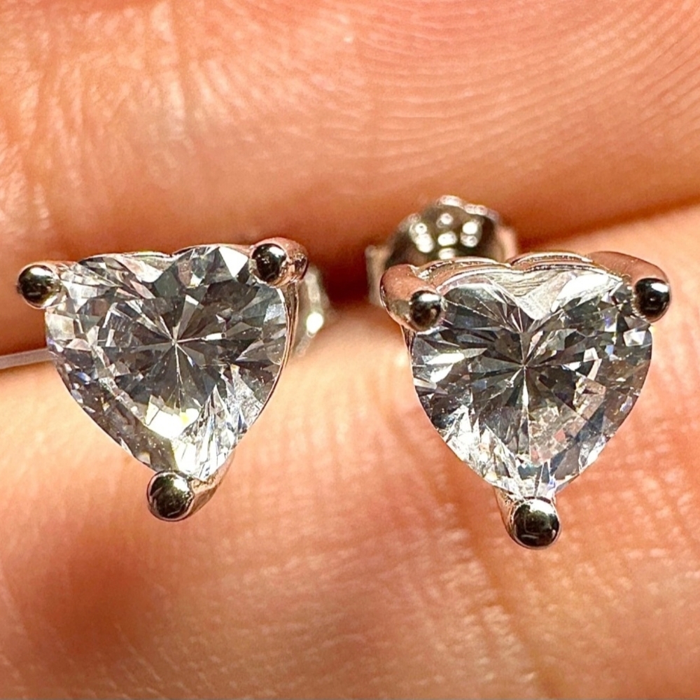 White Heart CZ Stud Earrings 925 Silver Rhodium Plated 5mm Hypoallergenic Gift